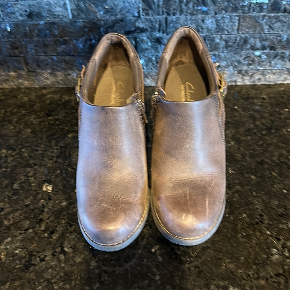 Clarke’s brown leather booties/shoes, size 7m, worn once, 2.5” heel!
